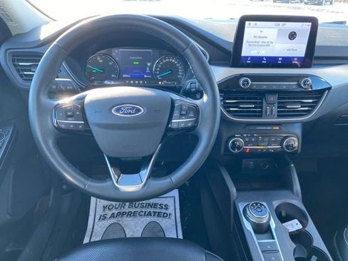 Used 2022 Ford Escape SEL image 8
