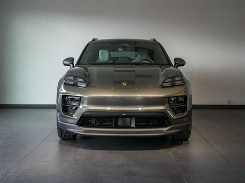 New 2026 Porsche Macan 4 Electric image 10