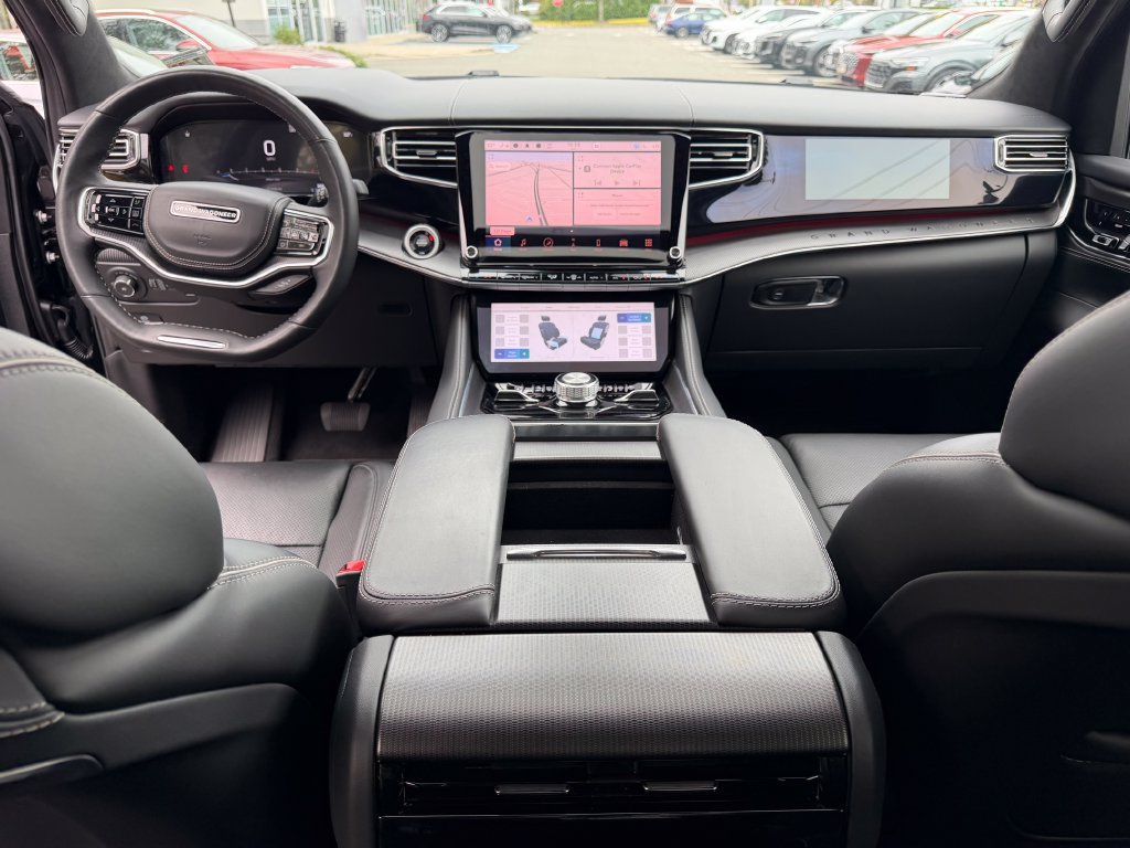 Used 2024 Jeep Grand Wagoneer Series II Obsidian w/ Quick Order Packagew 28T AWD/4WD image 28