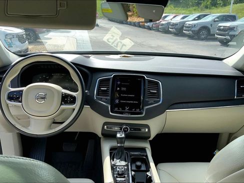 Used 2020 Volvo XC90 T5 Momentum AWD/4WD image 10