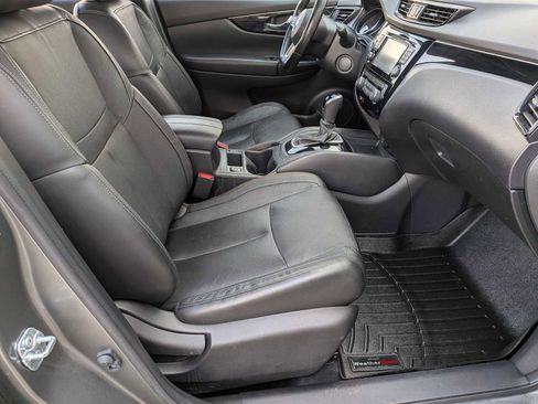 Used 2017 Nissan Rogue Sport SL w/ SL Premium Package image 21