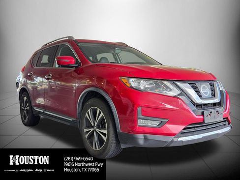 Used 2017 Nissan Rogue SL FWD image 3