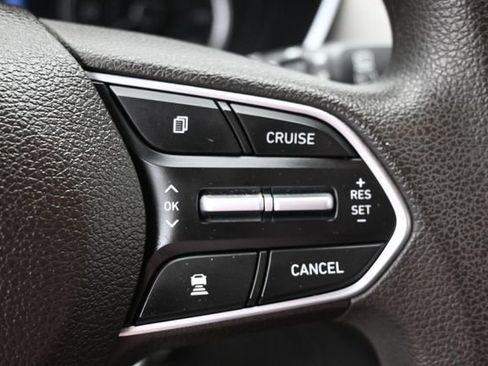Used 2020 Hyundai Santa Fe SE FWD image 17