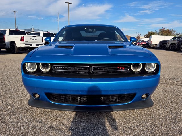 Used 2016 Dodge Challenger R/T Scat Pack w/ Leather Interior Group RWD image 2