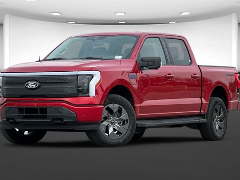 Used 2024 Ford F150 Lightning Flash image 2