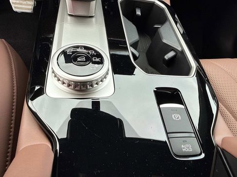 New 2026 Mitsubishi Outlander SEL FWD image 34