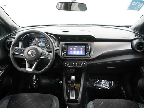 Used 2019 Nissan Kicks S FWD image 13