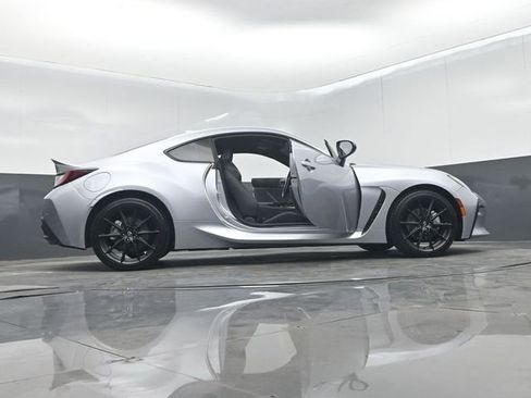 Used 2022 Toyota GR86 Premium RWD image 72