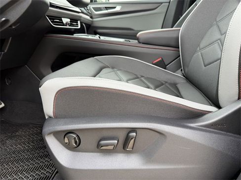 Certified 2025 Volkswagen Atlas Peak Edition SE image 19