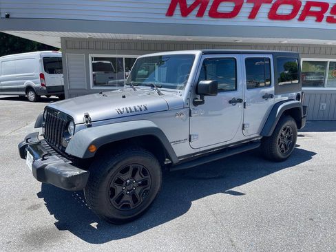 Used 2017 Jeep Wrangler Unlimited Sport AWD/4WD image 3