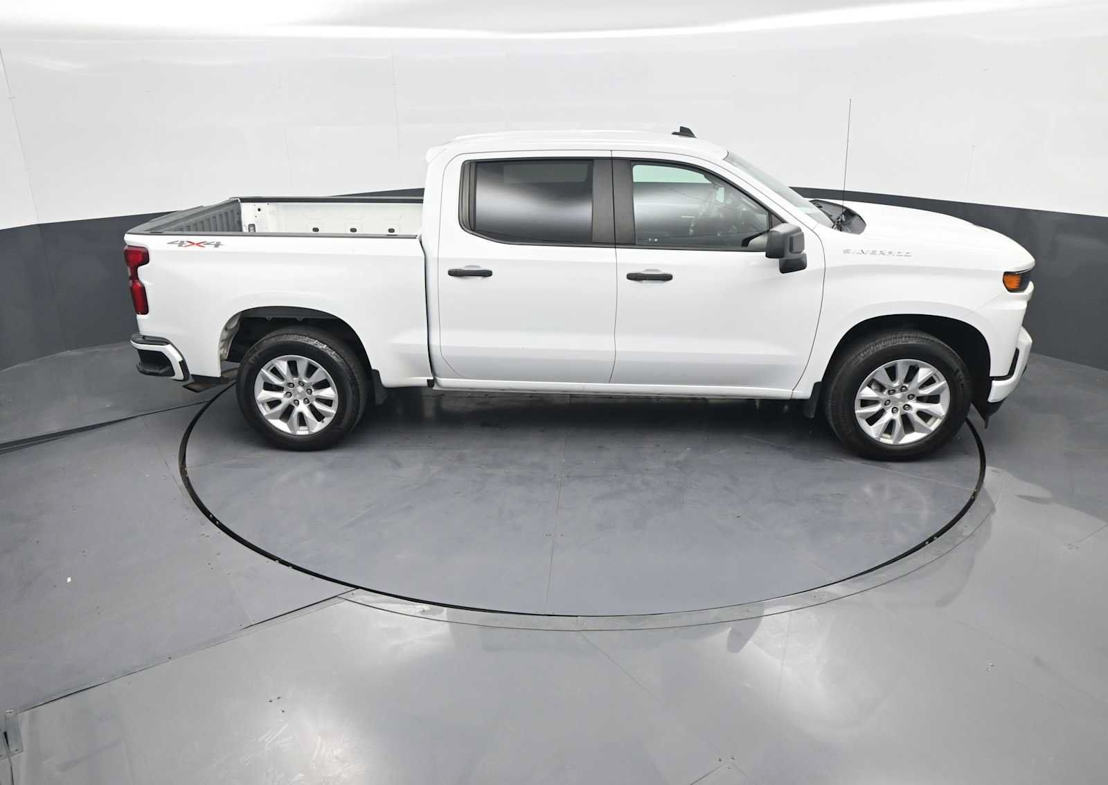 Used 2022 Chevrolet Silverado 1500 Custom AWD/4WD image 28