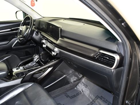Used 2025 Kia Telluride S AWD/4WD image 41