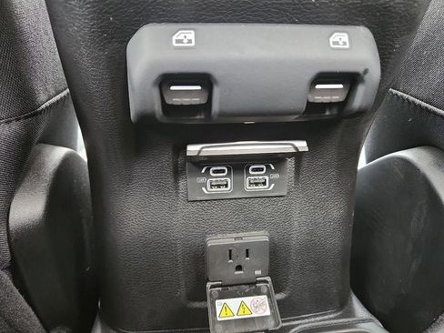 Used 2021 Jeep Gladiator Rubicon AWD/4WD image 13