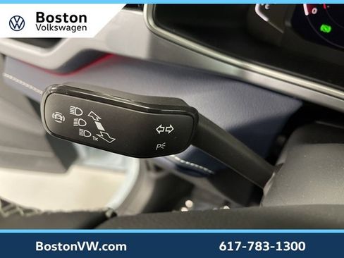 New 2026 Volkswagen Taos SEL image 14