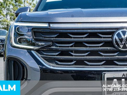 Used 2025 Volkswagen Atlas Cross Sport SE image 12