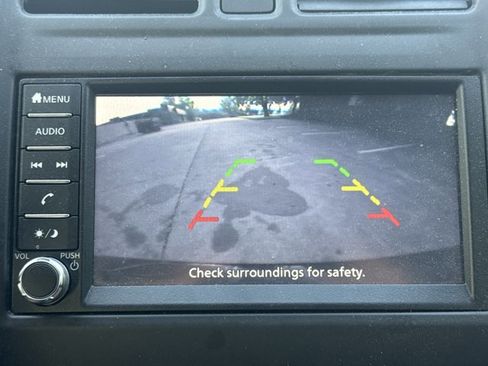 Used 2019 Nissan Versa SV FWD image 5