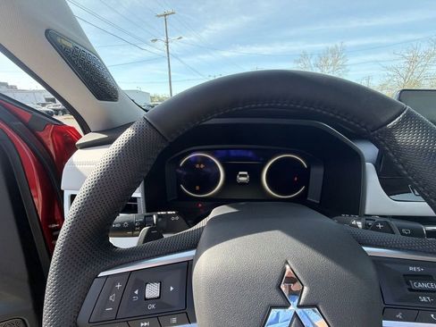 New 2026 Mitsubishi Outlander SE AWD/4WD image 15