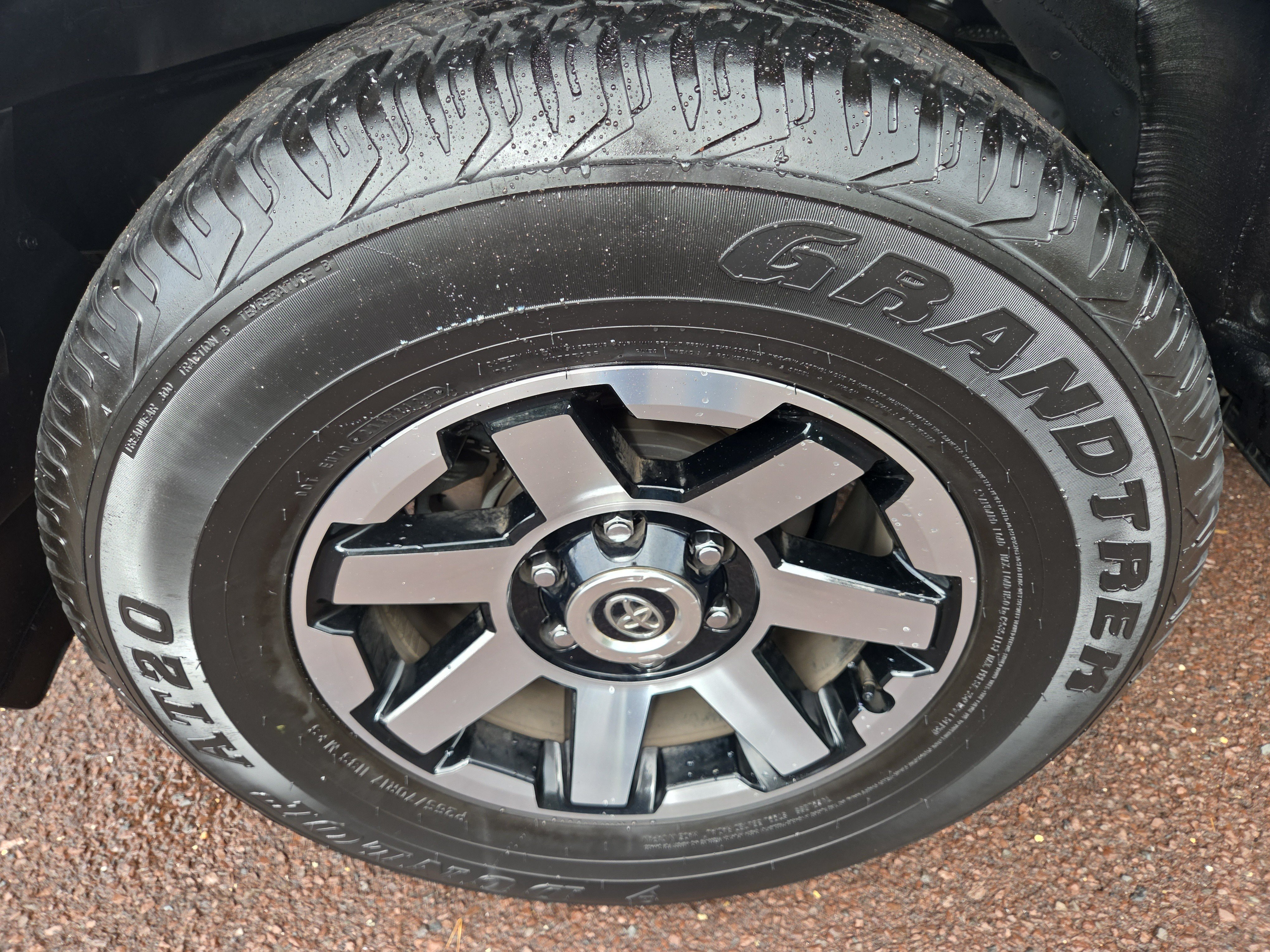 Certified 2024 Toyota 4Runner TRD Off-Road Premium AWD/4WD image 10