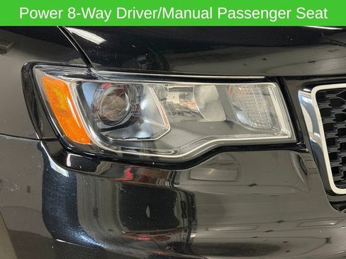Used 2020 Jeep Grand Cherokee Laredo AWD/4WD image 11