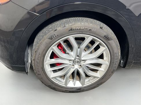 Used 2022 Maserati Levante GT AWD/4WD image 13