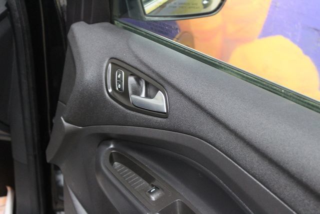 Used 2018 Ford Escape SE w/ SE SYNC Package FWD image 11