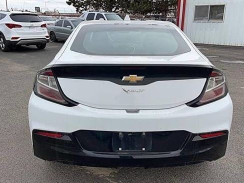 Used 2018 Chevrolet Volt LT image 3