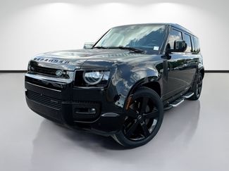 Used 2023 Land Rover Defender 110 X-Dynamic SE video 1