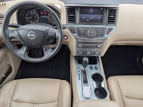Used 2017 Nissan Pathfinder SL FWD image 8