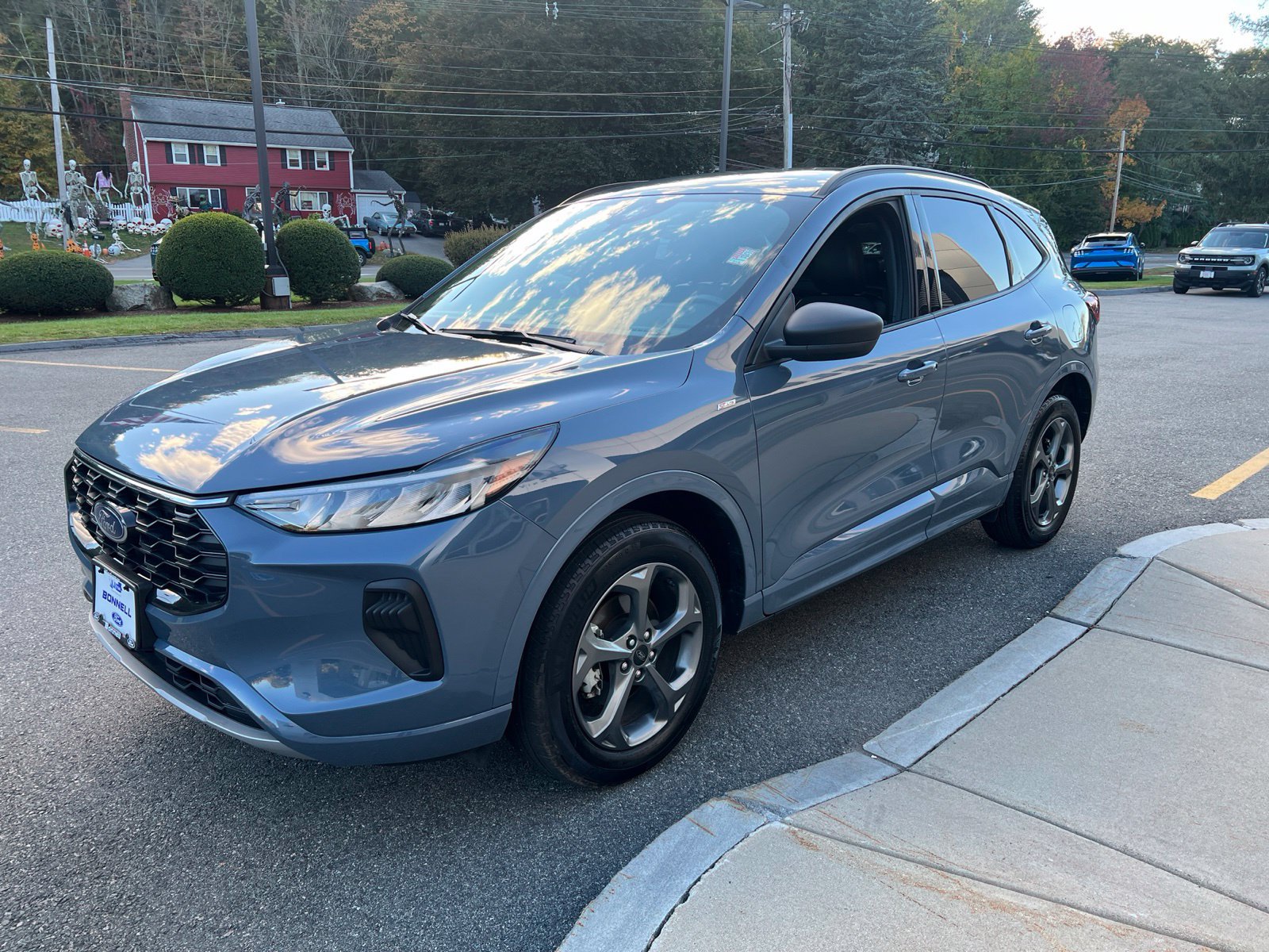 Used 2024 Ford Escape ST-Line w/ Tech Pack #1 AWD/4WD image 3