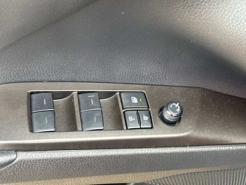 Used 2023 Toyota Camry SE w/ Convenience Package image 6