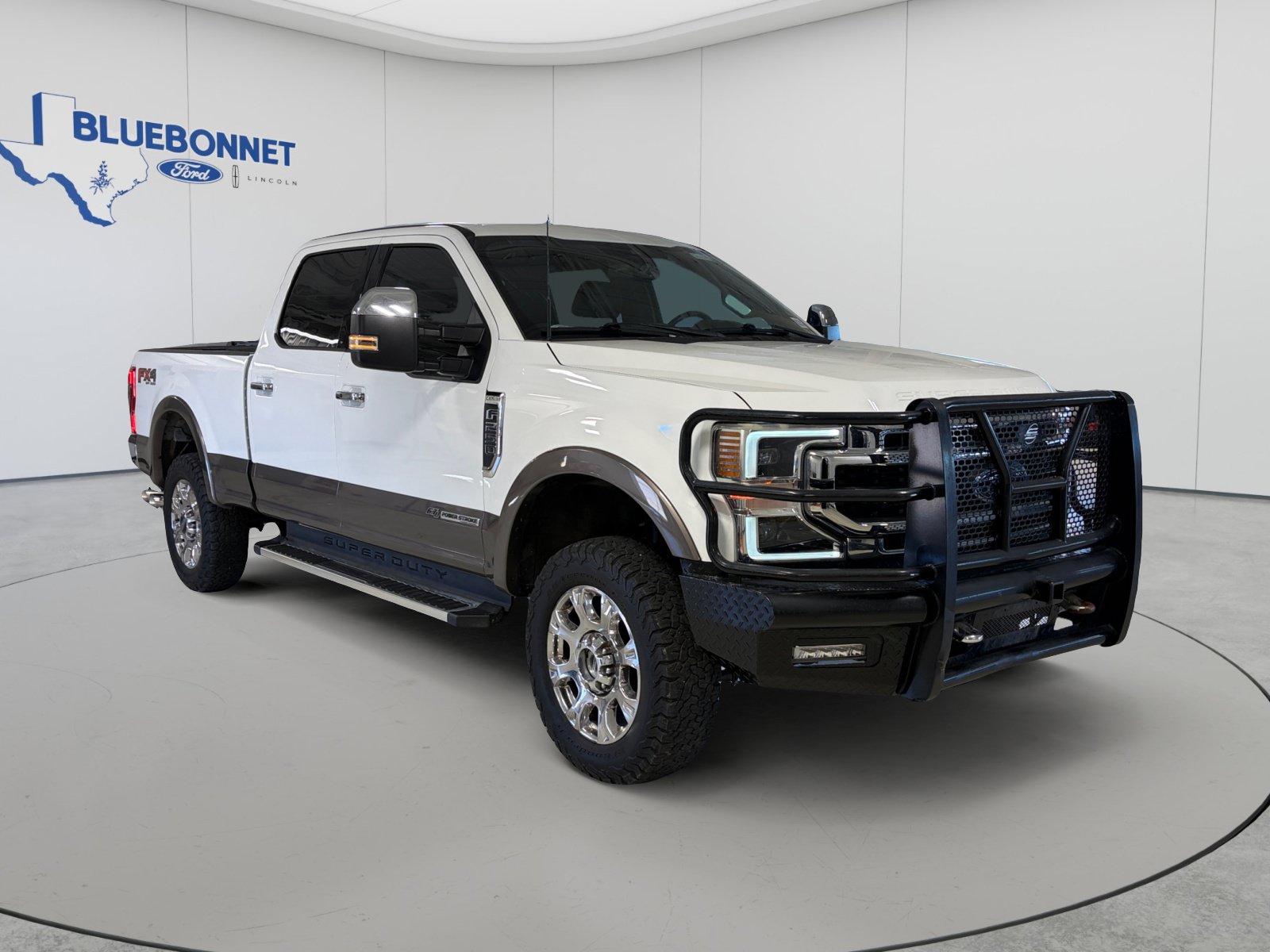 Used 2022 Ford F250 Lariat w/ Lariat Ultimate Package AWD/4WD image 3