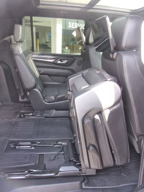 Used 2023 GMC Yukon XL Denali w/ Denali Reserve Package AWD/4WD image 44