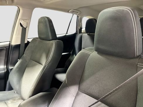 Used 2018 Toyota RAV4 XLE w/ Plus Extra Value Package AWD/4WD image 21