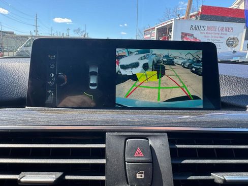 Used 2017 BMW 330i xDrive 330i xDrive SULEV Sedan image 19