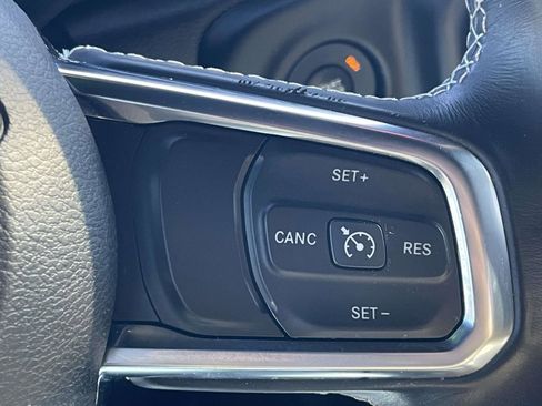 Used 2020 Jeep Gladiator Sport w/ Quick Order Package 24S image 9