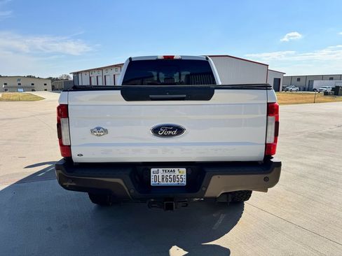 Used 2017 Ford F250 King Ranch w/ King Ranch Ultimate Package AWD/4WD image 5