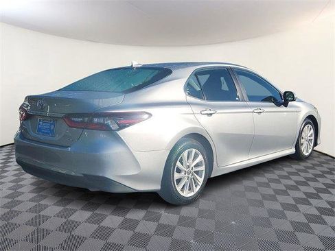 Used 2023 Toyota Camry LE image 6
