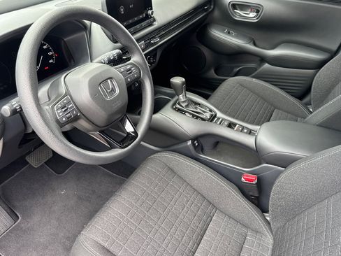 Used 2025 Honda HR-V LX image 7