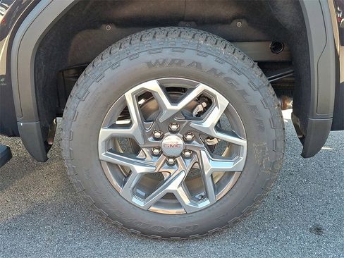 New 2026 GMC Sierra 1500 SLT w/ SLT Premium Plus Package image 5