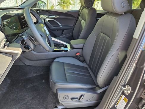 New 2025 Audi Q5 Premium image 8