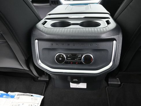 New 2025 Ford Expedition Platinum w/ Stealth Performance Package AWD/4WD image 12