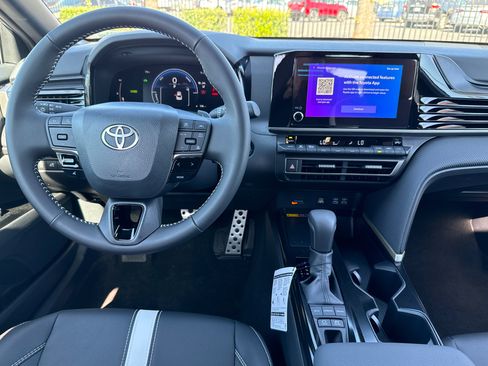 Certified 2026 Toyota Camry SE w/ Convenience Package image 19