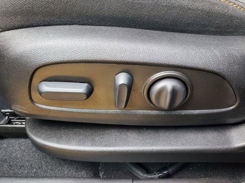 Used 2023 Chevrolet Equinox LT FWD image 20