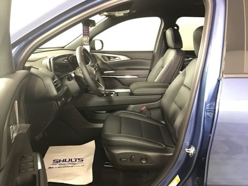 New 2026 Chevrolet Traverse LT w/ Driver Confidence Package image 9