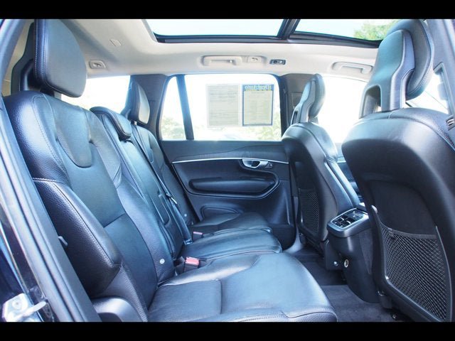 Used 2020 Volvo XC90 T6 Momentum w/ Protection Package Premier AWD/4WD image 14