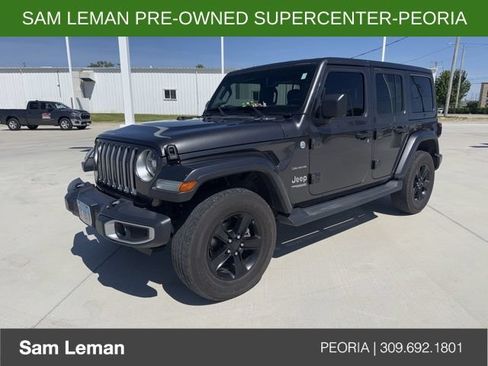 Used 2018 Jeep Wrangler Unlimited Sahara w/ Dual Top Group AWD/4WD image 1