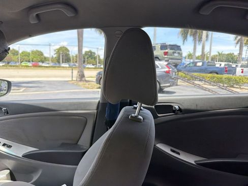 Used 2012 Hyundai Accent GLS w/ Premium Pkg 3 FWD image 12