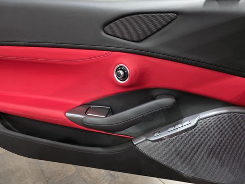 Used 2022 Ferrari Portofino M image 19