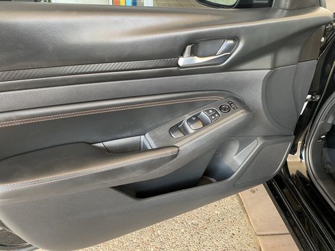 Used 2021 Nissan Altima 2.5 SR FWD image 11