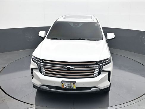 Used 2024 Chevrolet Suburban High Country AWD/4WD image 15